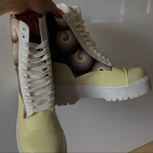 Hand-painted Swirls Leather Platform Combat Boots- Size Aus9 - Picture 4 of 4